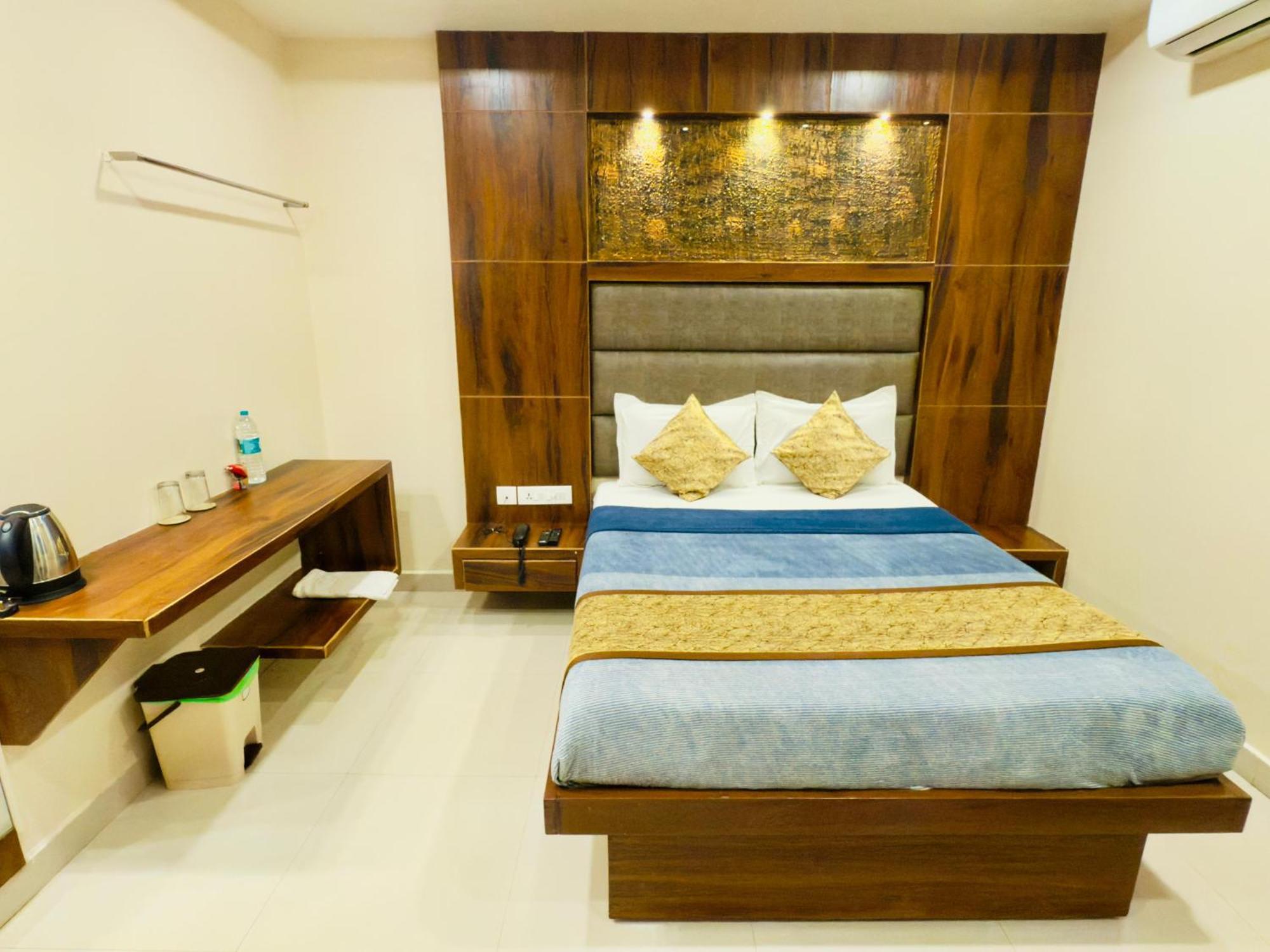 The Hydel Park - Business Class Hotel - Near Central Railway Station Ченай Екстериор снимка