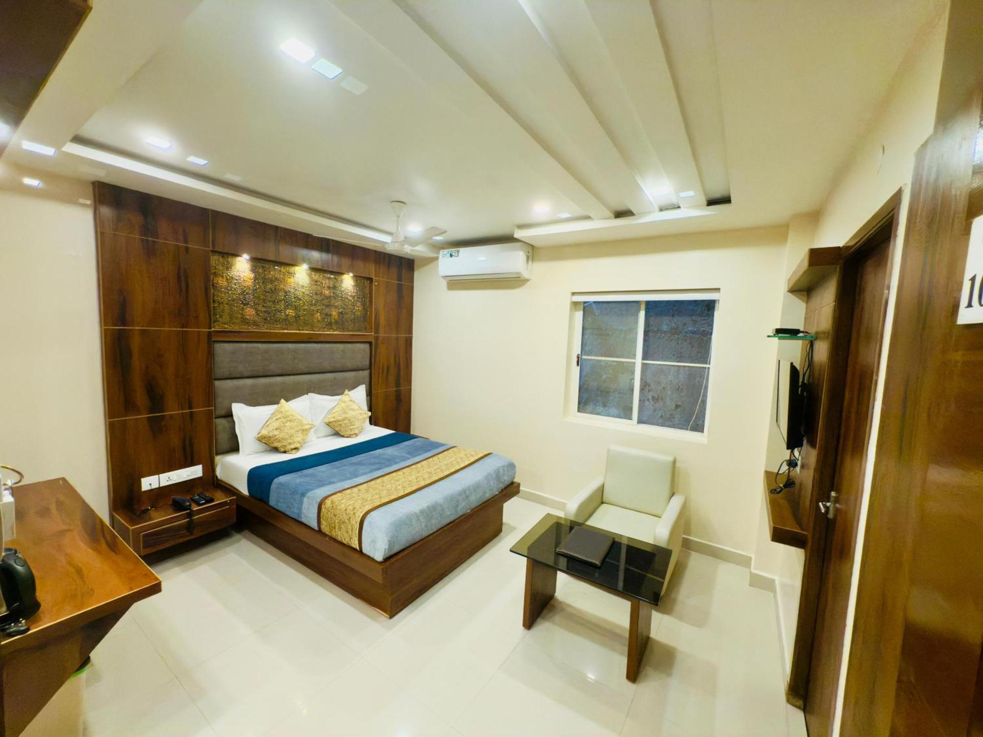 The Hydel Park - Business Class Hotel - Near Central Railway Station Ченай Екстериор снимка