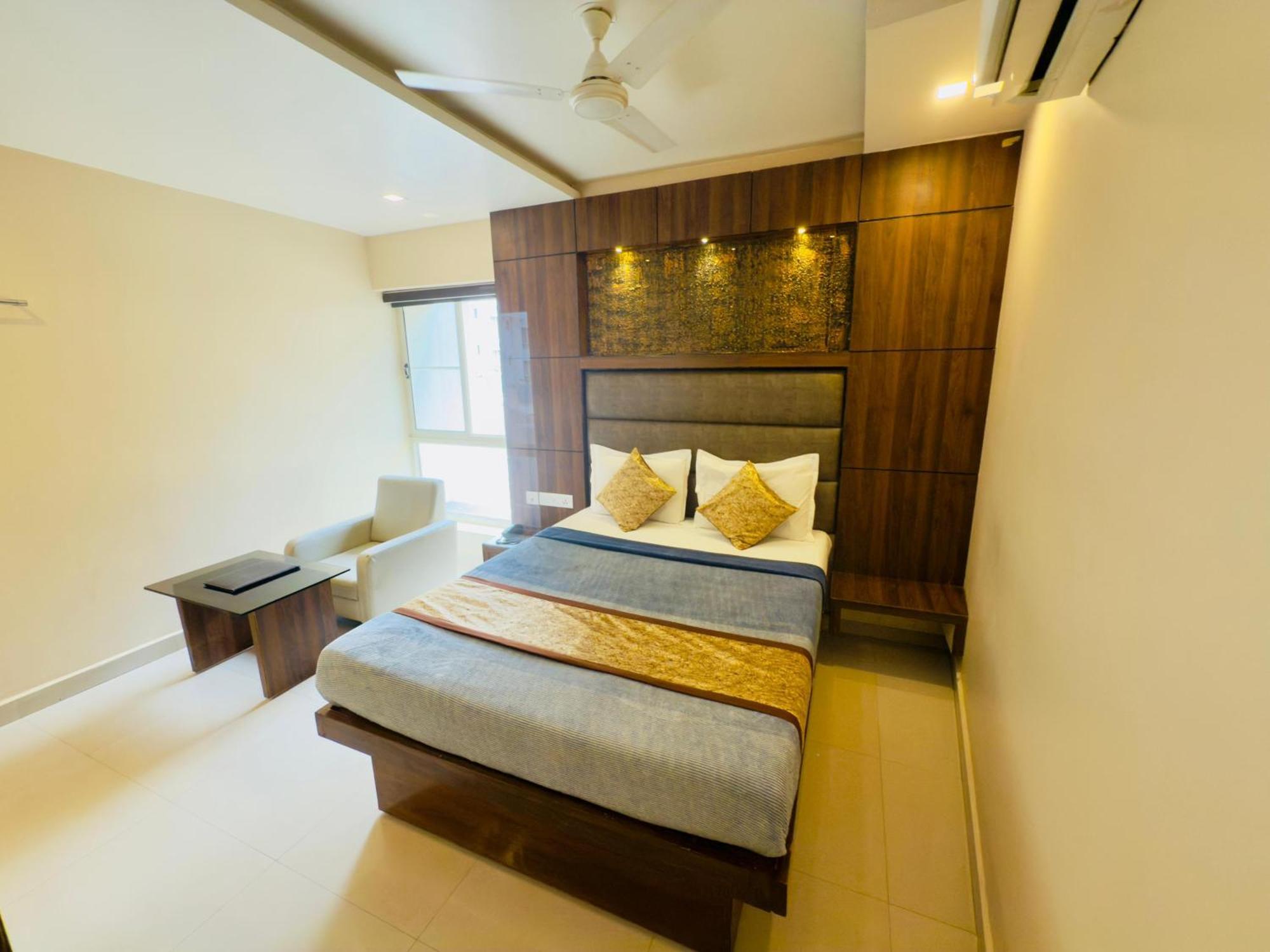 The Hydel Park - Business Class Hotel - Near Central Railway Station Ченай Екстериор снимка
